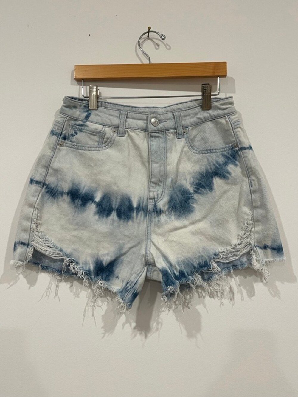 American Eagle Highest Rise Mom Short Tie Dye Distressed 4